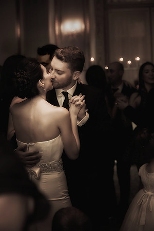 bride and groom on their wedding day in Montreal taken by photographers Melinda & Keith