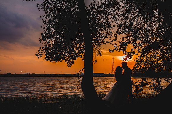 bride and groom on their wedding day in Montreal taken by photographers Melinda & Keith